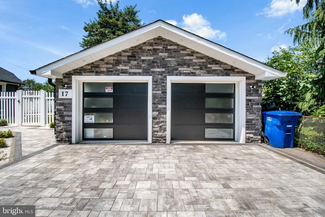 17 MIDDLESEX AVE, Hainesport, NJ 08036