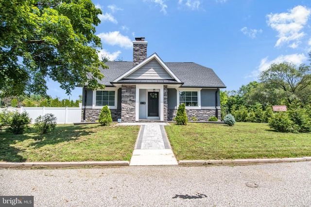 17 MIDDLESEX AVE, Hainesport, NJ 08036