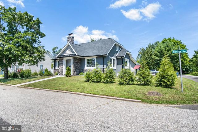 17 MIDDLESEX AVE, Hainesport, NJ 08036
