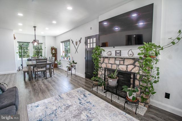 17 MIDDLESEX AVE, Hainesport, NJ 08036