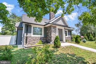 17 MIDDLESEX AVE, Hainesport, NJ 08036