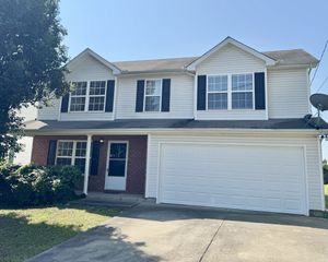1321 Tonya Dr, La Vergne, TN 37086