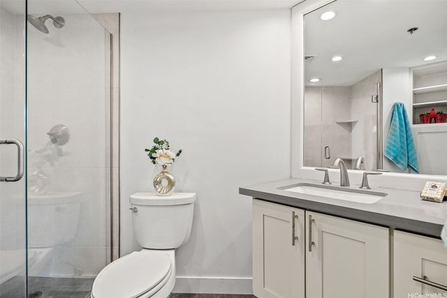 300 Wai Nani Way II-1912, Honolulu, HI 96815