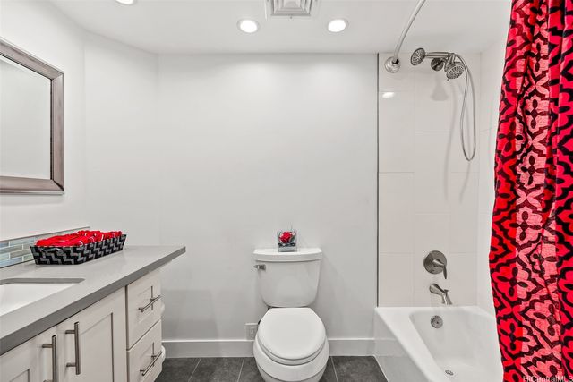 300 Wai Nani Way II-1912, Honolulu, HI 96815