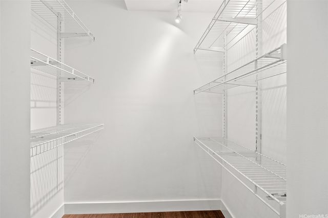 300 Wai Nani Way II-1912, Honolulu, HI 96815