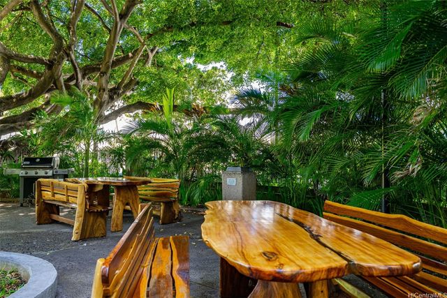 300 Wai Nani Way II-1912, Honolulu, HI 96815