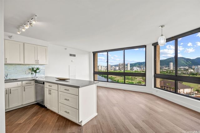 300 Wai Nani Way II-1912, Honolulu, HI 96815