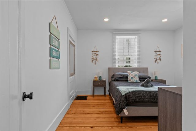 13 Sherman Street 1, Newport, RI 02840
