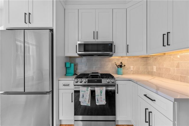 13 Sherman Street 1, Newport, RI 02840