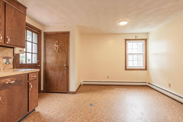 27 Sylvanus Wood Ln, Woburn, MA 01801