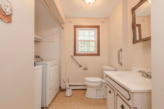 27 Sylvanus Wood Ln, Woburn, MA 01801