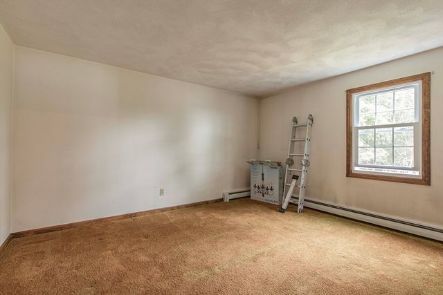 27 Sylvanus Wood Ln, Woburn, MA 01801