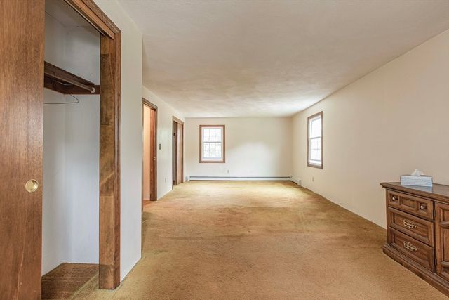 27 Sylvanus Wood Ln, Woburn, MA 01801