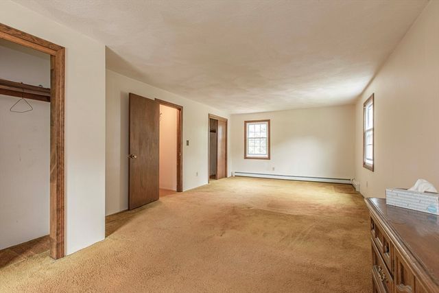 27 Sylvanus Wood Ln, Woburn, MA 01801