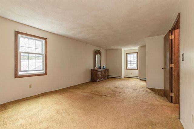27 Sylvanus Wood Ln, Woburn, MA 01801