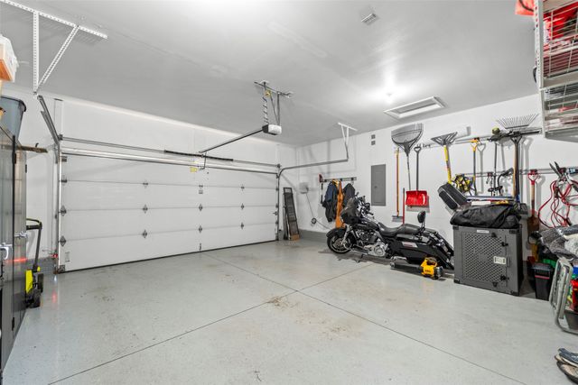 625 Meadow Circle, Huxley, IA 50124