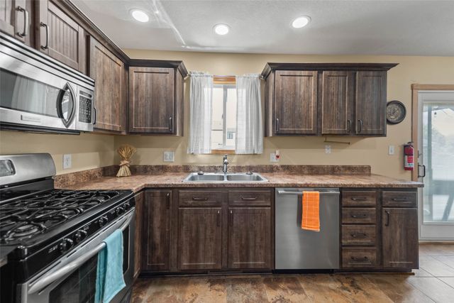 625 Meadow Circle, Huxley, IA 50124