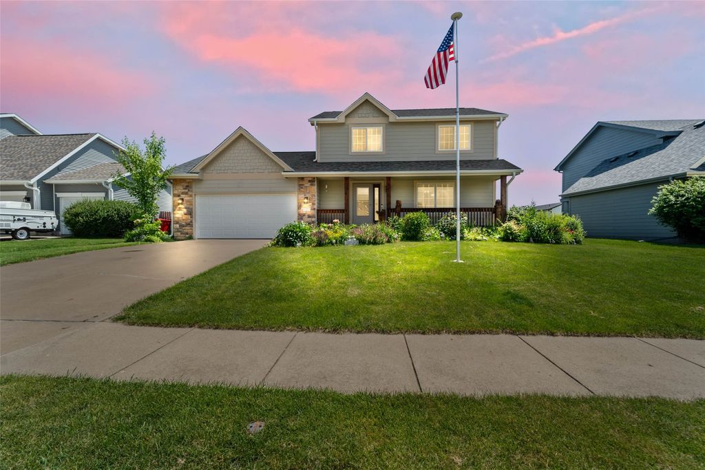 625 Meadow Circle, Huxley, IA 50124