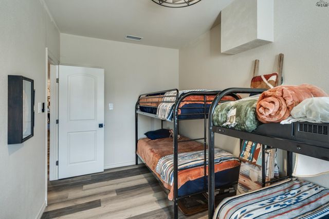 411 W RUBY AVENUE, Iowa Park, TX 76367