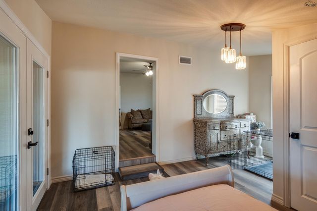 411 W RUBY AVENUE, Iowa Park, TX 76367