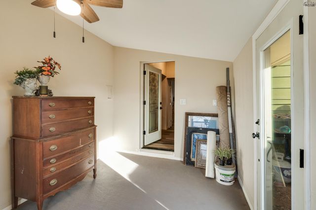 411 W RUBY AVENUE, Iowa Park, TX 76367