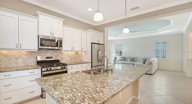 7159 WESTHILL COURT, Lakewood Ranch, FL 34202