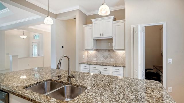7159 WESTHILL COURT, Lakewood Ranch, FL 34202