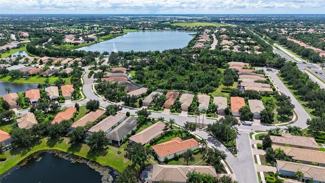 7159 WESTHILL COURT, Lakewood Ranch, FL 34202