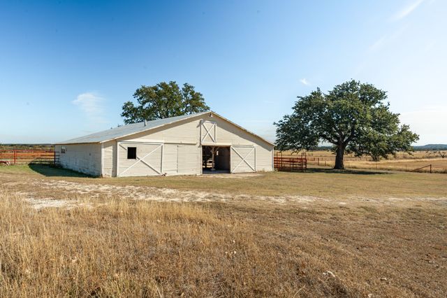 5777 County Road 309, Cranfills Gap, TX 76637