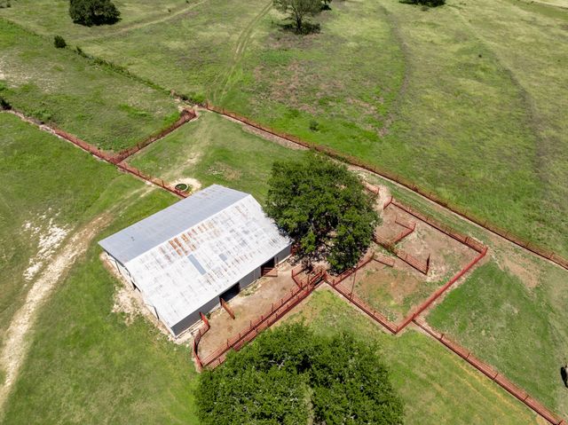 5777 County Road 309, Cranfills Gap, TX 76637