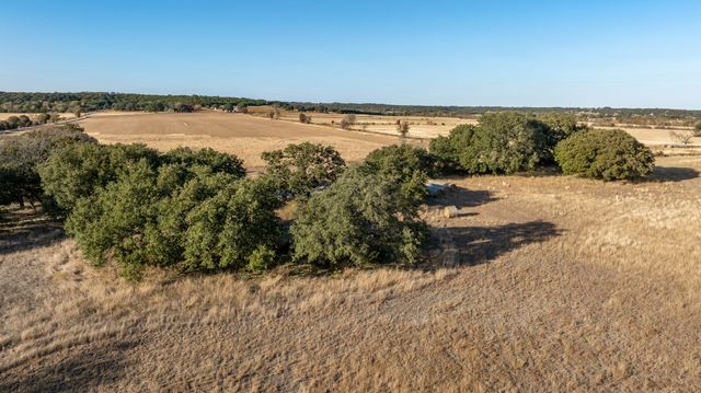 5777 County Road 309, Cranfills Gap, TX 76637