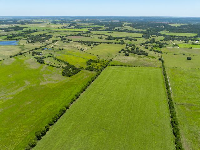 5777 County Road 309, Cranfills Gap, TX 76637