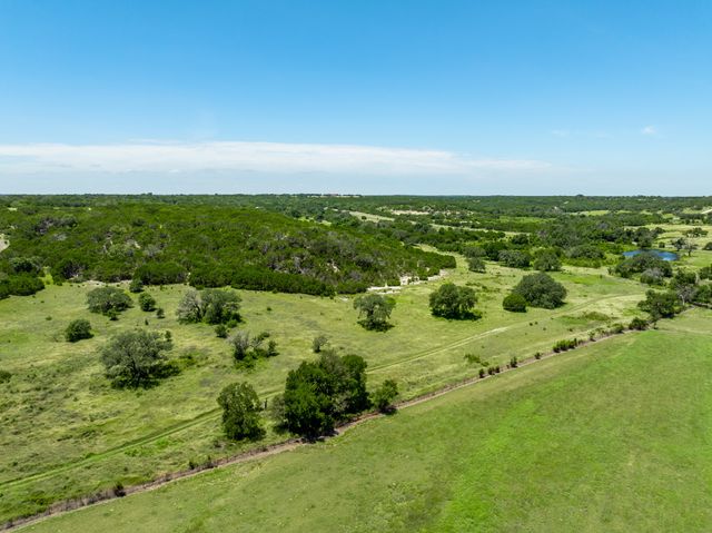 5777 County Road 309, Cranfills Gap, TX 76637