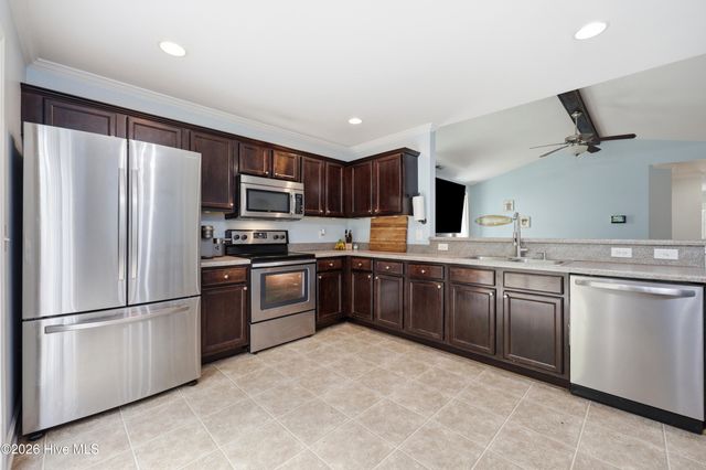 108 Oyster Landing Drive, Sneads Ferry, NC 28460
