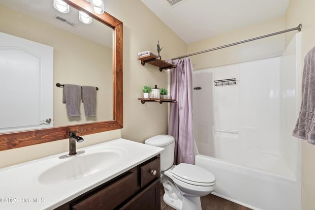 108 Oyster Landing Drive, Sneads Ferry, NC 28460