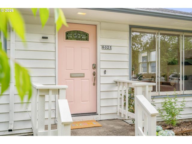 6025 Se KNIGHT St, Portland, OR 97206