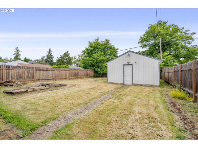 6025 Se KNIGHT St, Portland, OR 97206