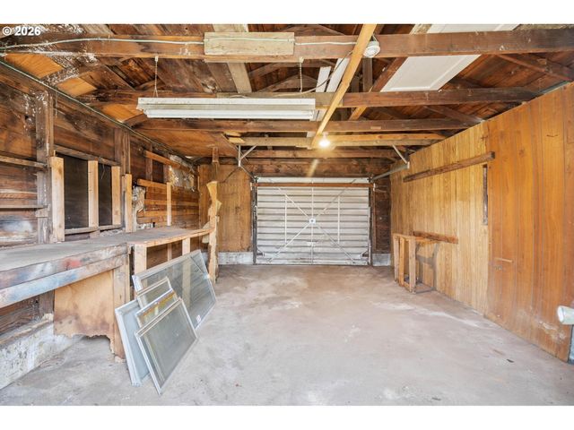 6025 Se KNIGHT St, Portland, OR 97206