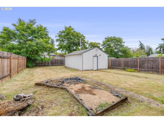 6025 Se KNIGHT St, Portland, OR 97206