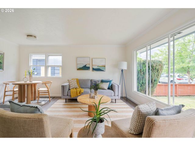 6025 Se KNIGHT St, Portland, OR 97206