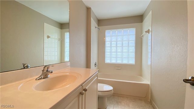2287 Summersweet DR, Alva, FL 33920
