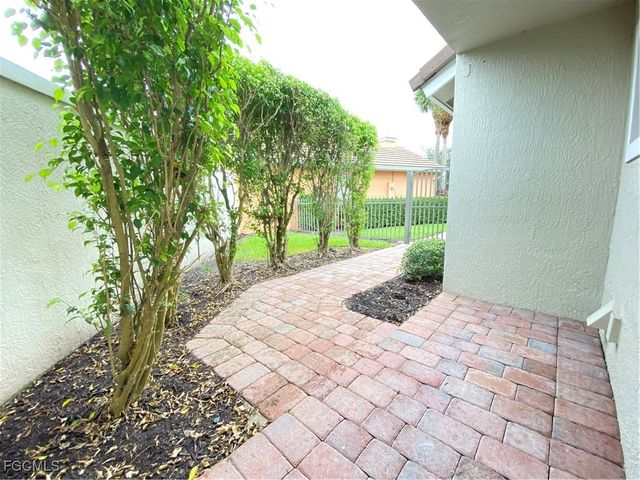 2287 Summersweet DR, Alva, FL 33920
