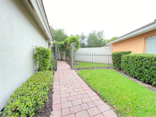 2287 Summersweet DR, Alva, FL 33920