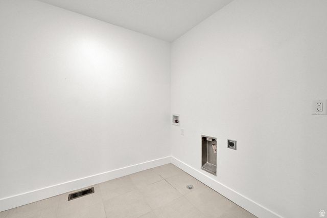 6483 S ASPEN LN, South Weber, UT 84405