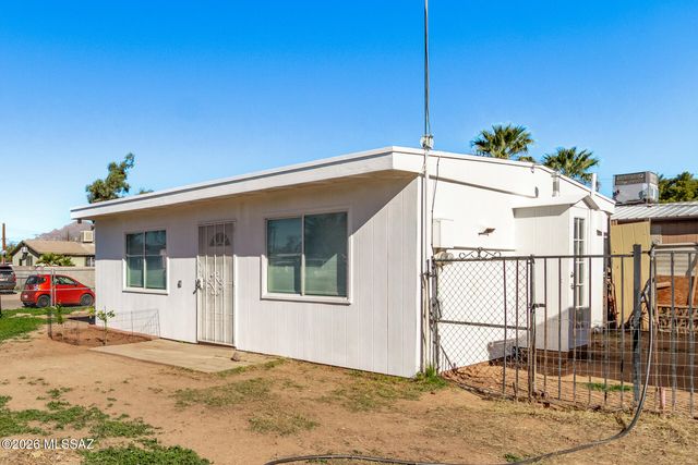 1217 W Hadley Street, Tucson, AZ 85705