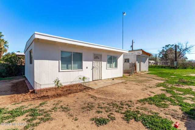 1217 W Hadley Street, Tucson, AZ 85705