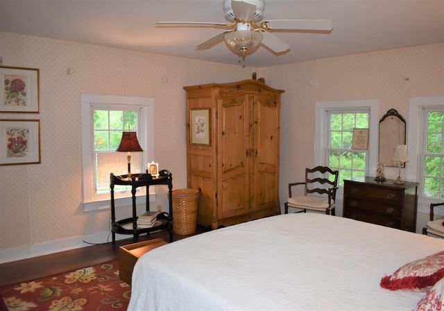 2350 W Broadway, Granville, OH 43023