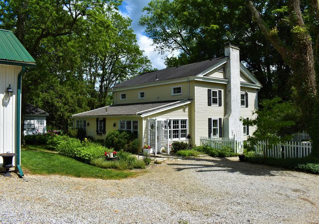2350 W Broadway, Granville, OH 43023