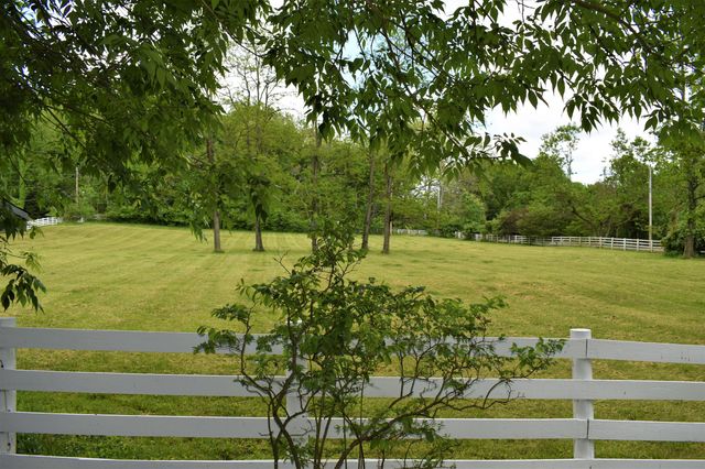 2350 W Broadway, Granville, OH 43023