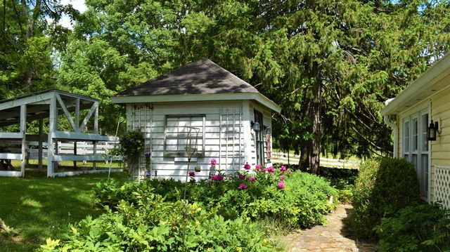 2350 W Broadway, Granville, OH 43023
